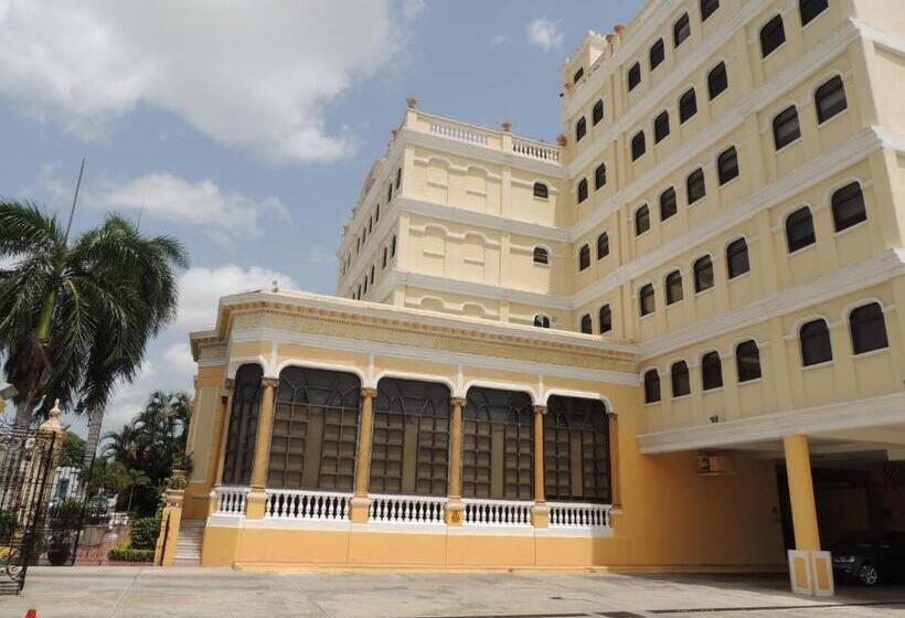 Отель Residencial