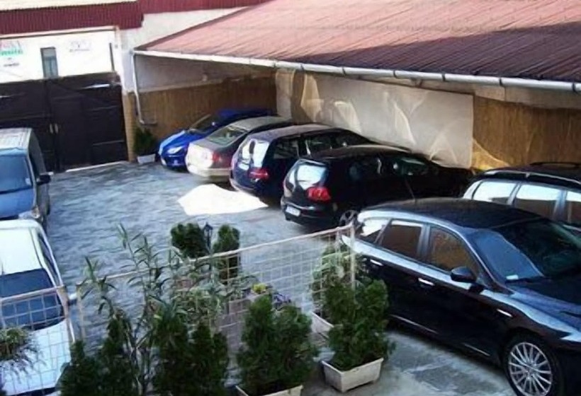 فندق Romantik Eger