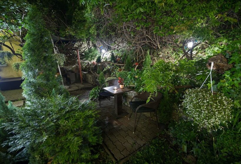 فندق Romantik Eger