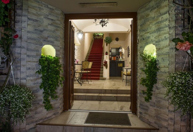 فندق Romantik Eger