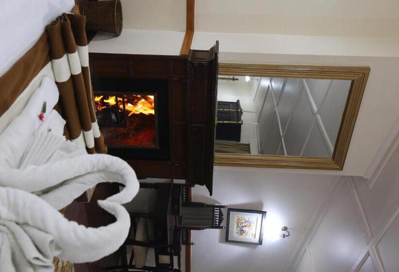 هتل Springfields   A Heritage Palace Since 1902