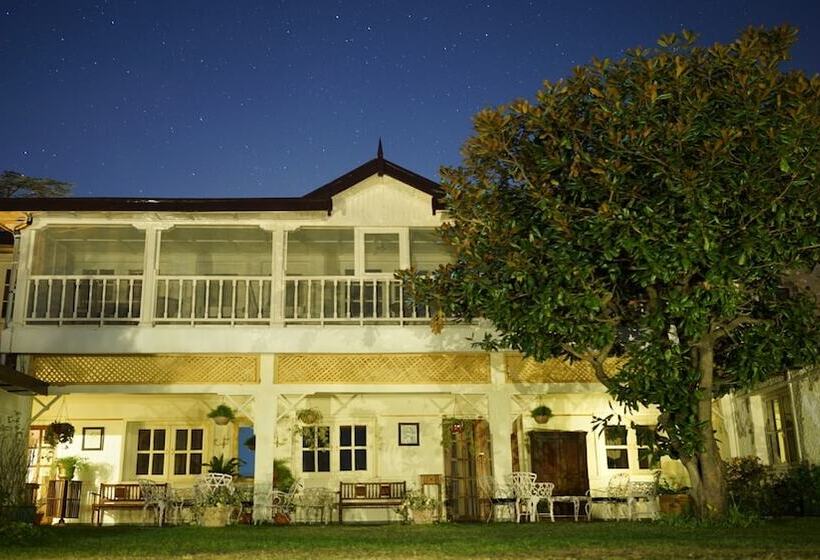 هتل Springfields   A Heritage Palace Since 1902