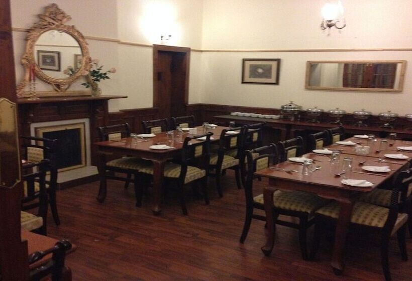 هتل Springfields   A Heritage Palace Since 1902