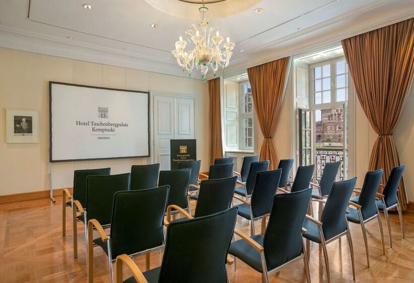 호텔 Taschenbergpalais Kempinski