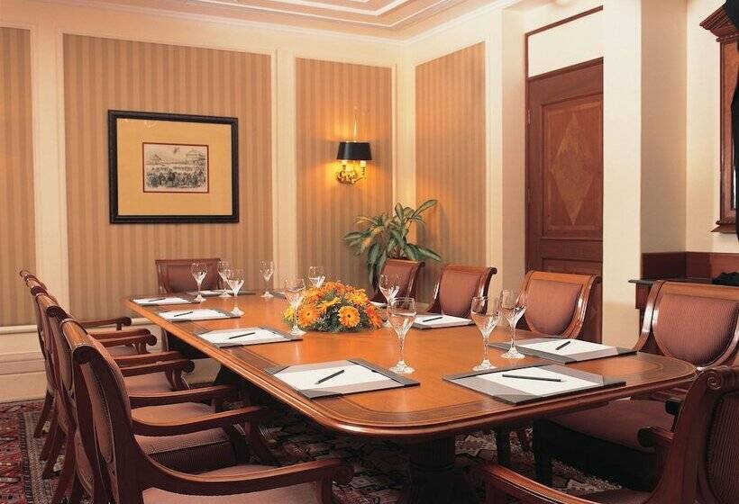 ホテル The Oberoi Bengaluru