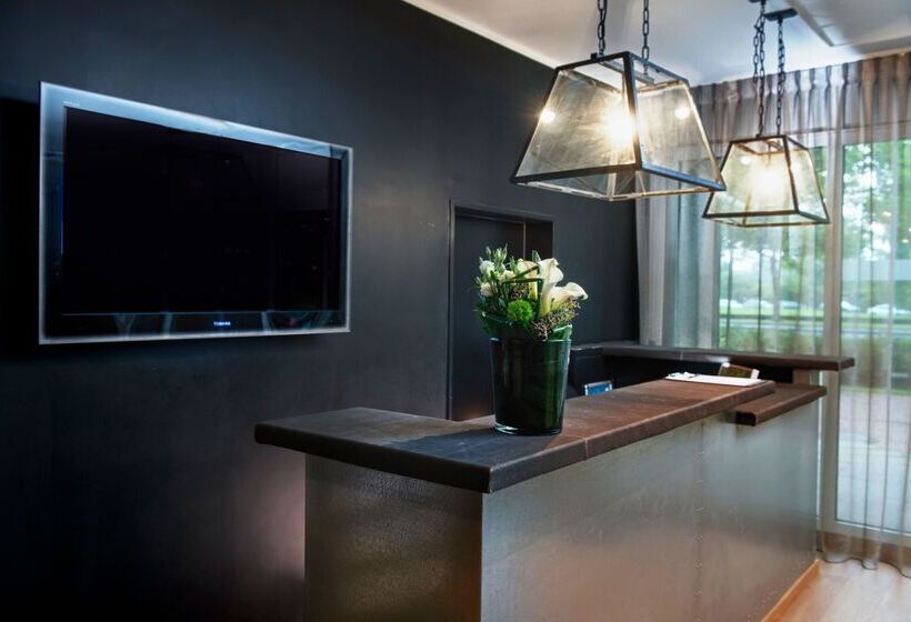 בית מלון כפרי Wyndham Hannover Atrium