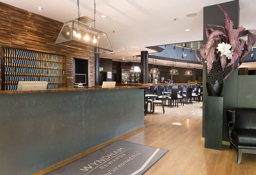 ホテル Wyndham Hannover Atrium