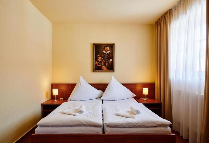 ホテル Zlatá Hvězda