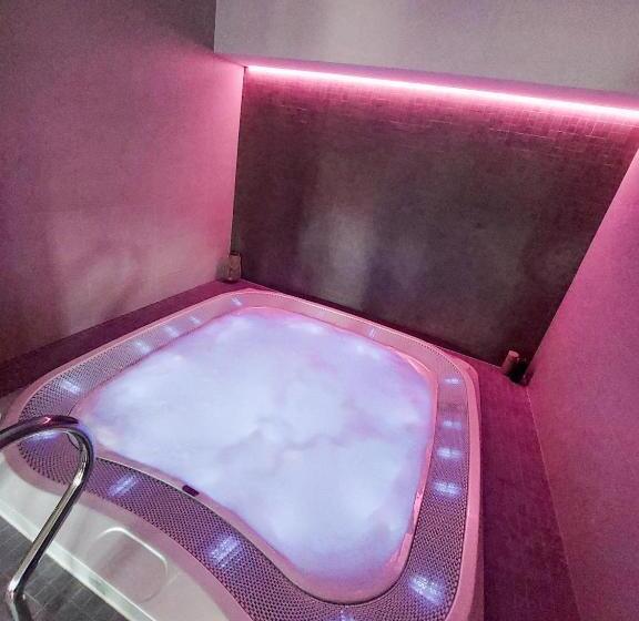 酒店 Zámek Třešť