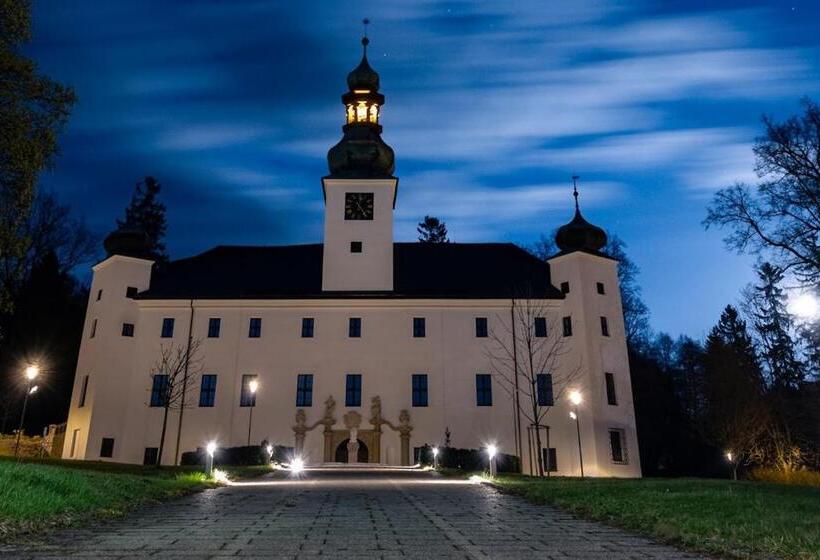 酒店 Zámek Třešť