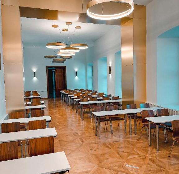 酒店 Zámek Třešť