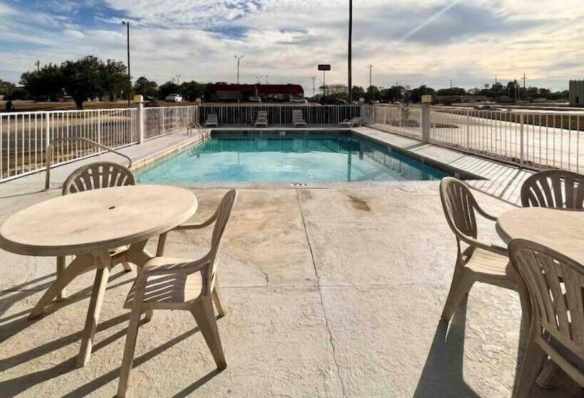 Motel 6 Abbeville, Al