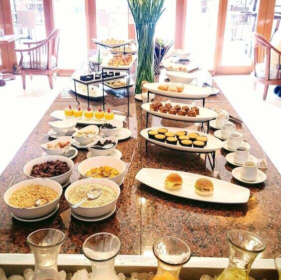 Grand Tropic Suites Hotel Surabaya