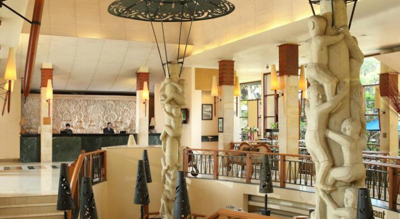 Grand Tropic Suites Hotel Surabaya