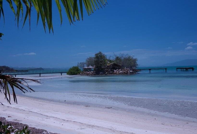 אתר נופש Malabou Beach