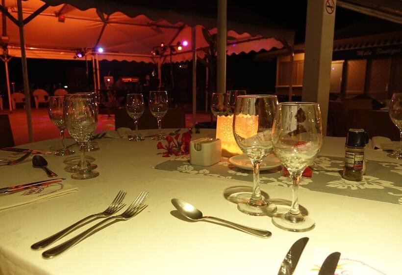 אתר נופש Malabou Beach