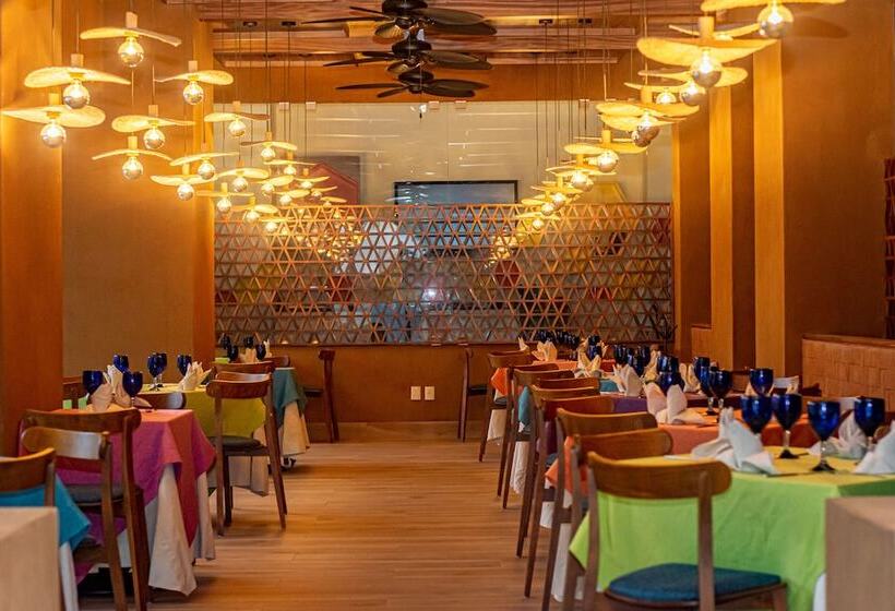 리조트 Park Royal Beach Huatulco All Inclusive