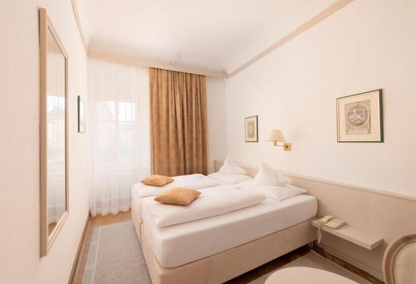 Boutique Hotel Goldenes Lamm