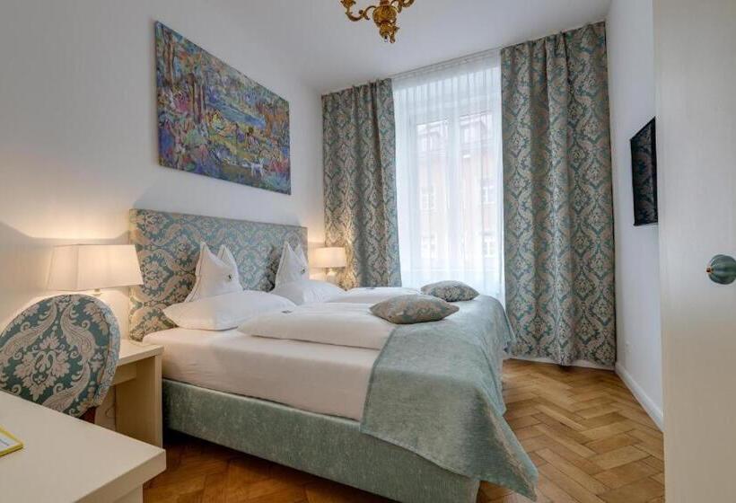 Boutique Hotel Goldenes Lamm