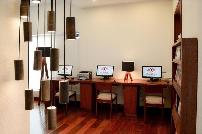 Camino Real Apart, Downtown