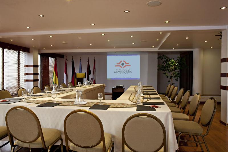 Camino Real Apart, Downtown