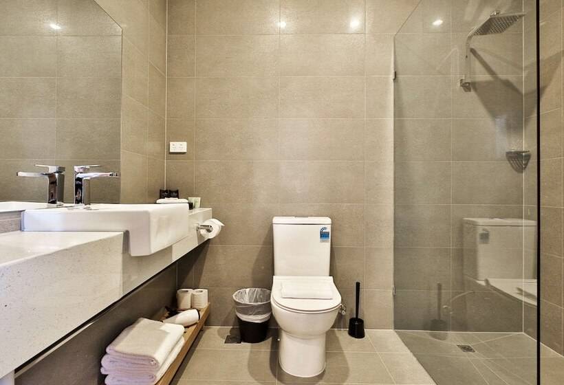 Comfort Hotel Dandenong