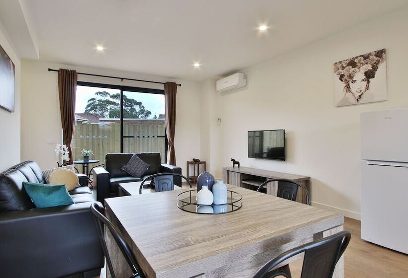 Comfort Hotel Dandenong