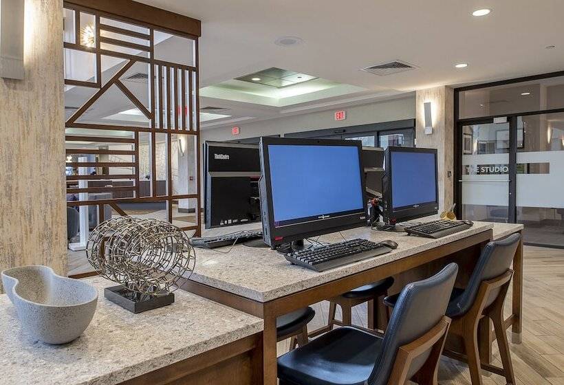 Crowne Plaza Hotel St. Louis Airport, An Ihg