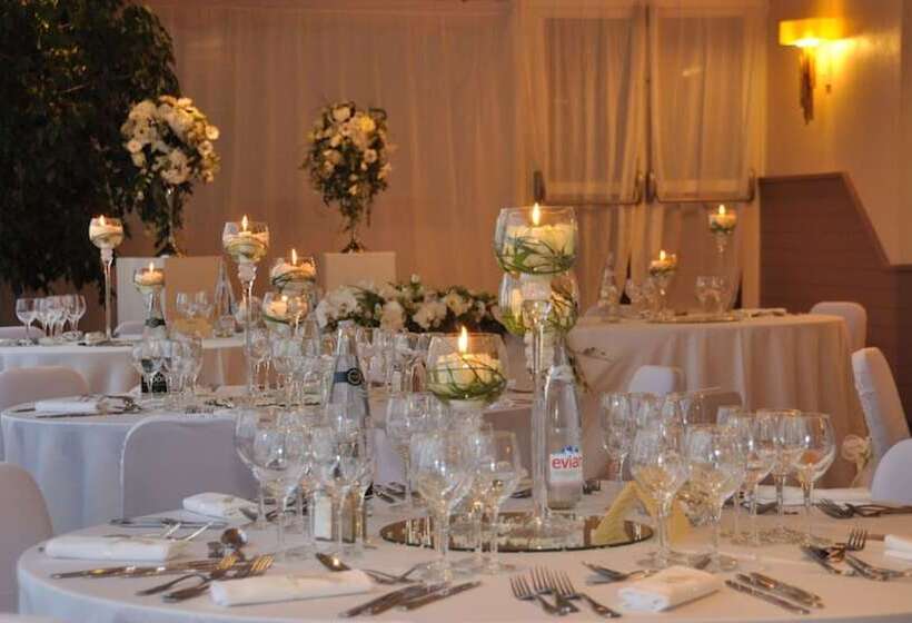 リゾートホテル Holiday Inn Nice   Port St Laurent, An Ihg