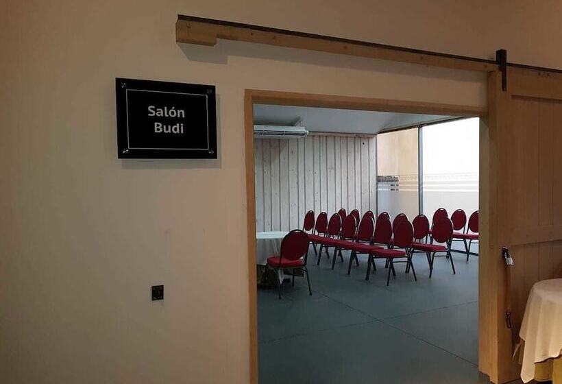 בית מלון כפרי Aitue