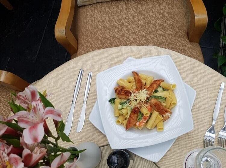 Antara Hotel & Suites   Miraflores