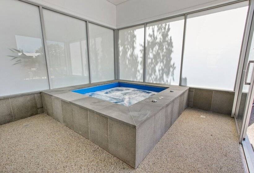 호텔 Bellevue On The Lakes