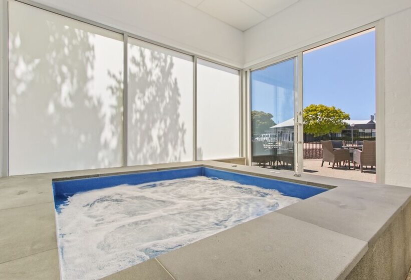 호텔 Bellevue On The Lakes