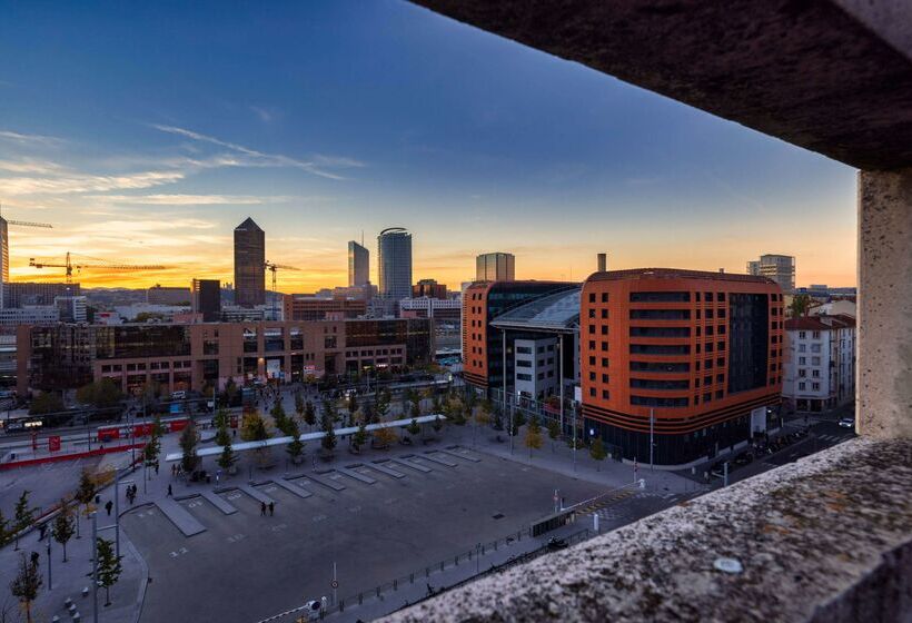 酒店 Campanile Lyon Centre Part Dieu