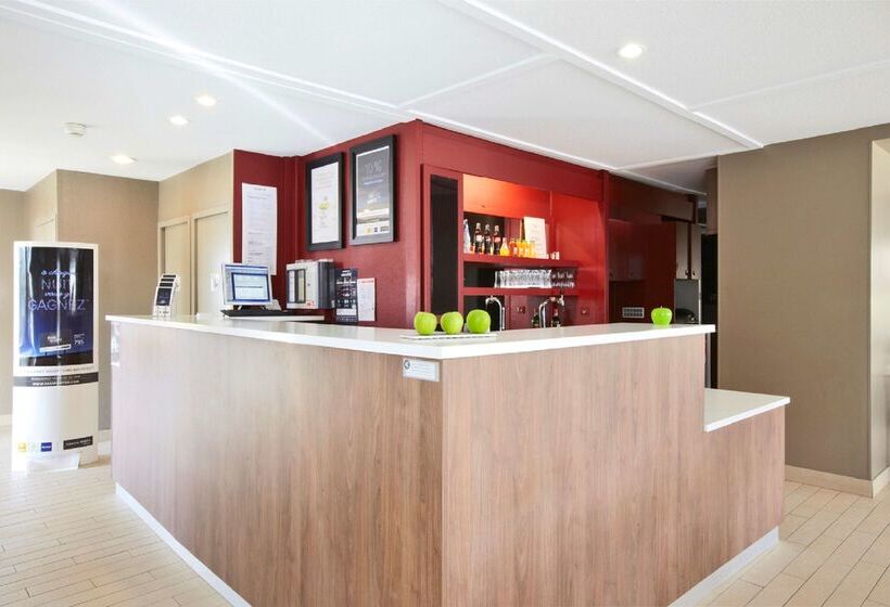 호텔 Campanile Versailles Buc