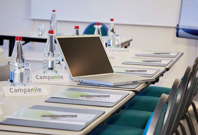 호텔 Campanile Versailles Buc