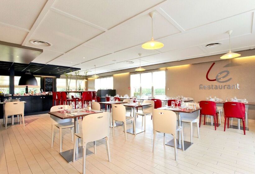 هتل Campanile Versailles Buc