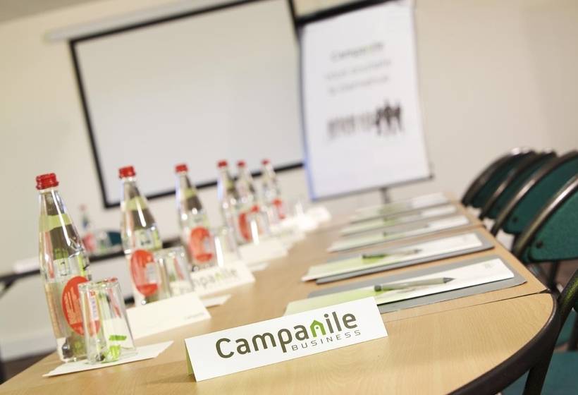 ホテル Campanile Vire