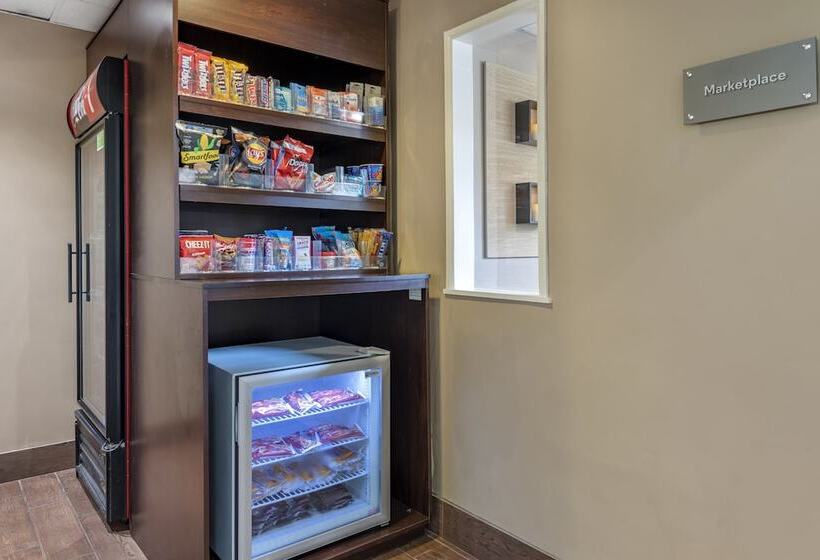 בית מלון כפרי Comfort Suites