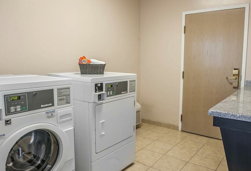 בית מלון כפרי Comfort Suites