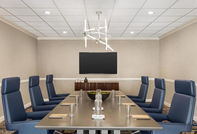 호텔 Crowne Plaza Cleveland At Playhouse Square, An Ihg