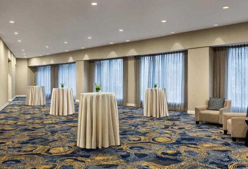 호텔 Crowne Plaza Cleveland At Playhouse Square, An Ihg