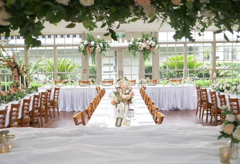 בית מלון כפרי Crowne Plaza Hawkesbury Valley, An Ihg