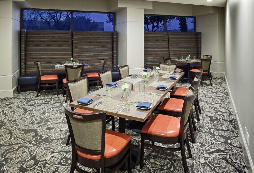 ホテル Doubletree By Hilton San Antonio Downtown