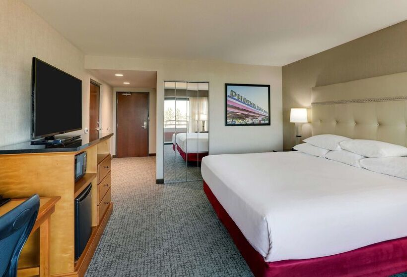 هتل Drury Inn & Suites Phoenix Airport