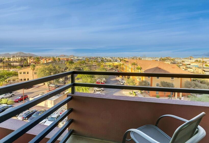 هتل Drury Inn & Suites Phoenix Airport