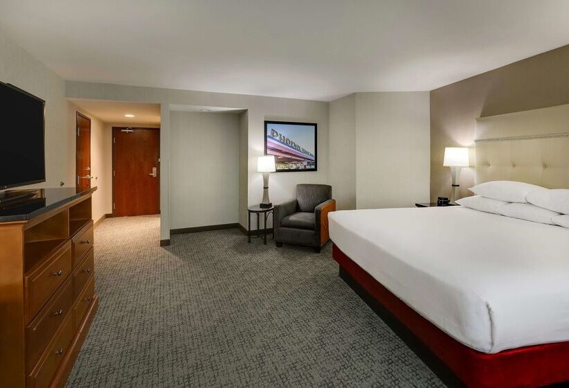 هتل Drury Inn & Suites Phoenix Airport