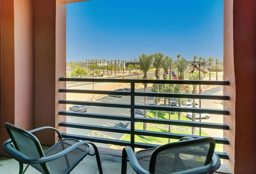 هتل Drury Inn & Suites Phoenix Airport