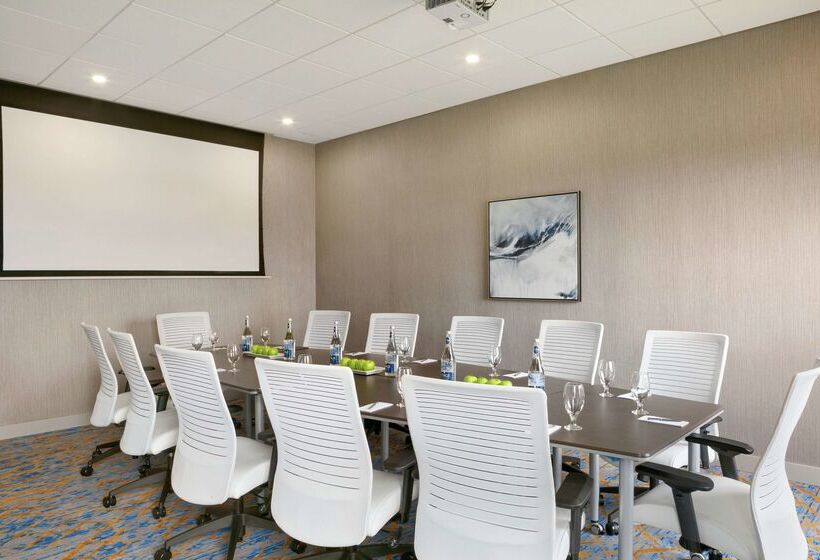 酒店 Embassy Suites By Hilton Montreal Airport