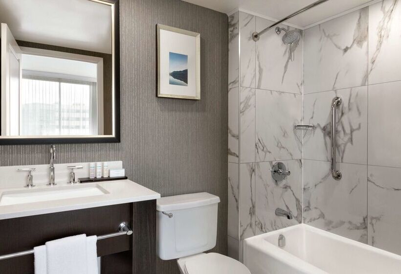 酒店 Embassy Suites By Hilton Montreal Airport